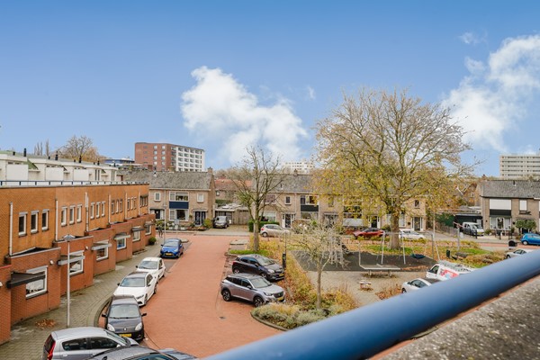 Medium property photo - Koningin Beatrixplein 25, 3201 CG Spijkenisse